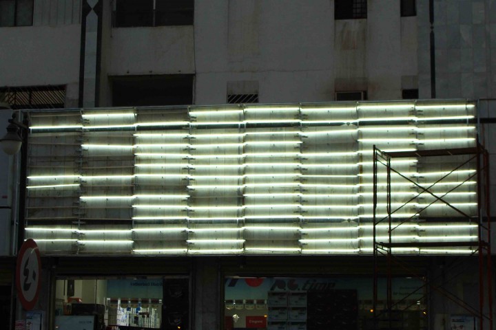 Like a Dan Flavin sculpture ...